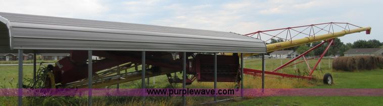 image for item I1987 Westfield MK130-91 flex grain auger