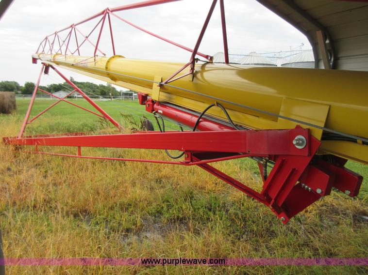 image for item I1987 Westfield MK130-91 flex grain auger