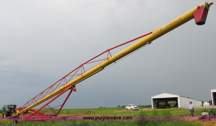image for item I1988 Westfield MK130-111 flex grain auger