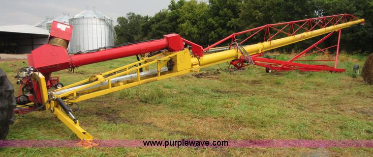image for item I1988 Westfield MK130-111 flex grain auger