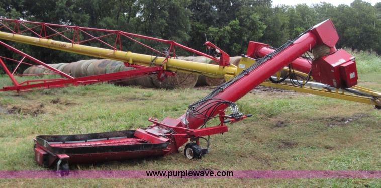 image for item I1988 Westfield MK130-111 flex grain auger