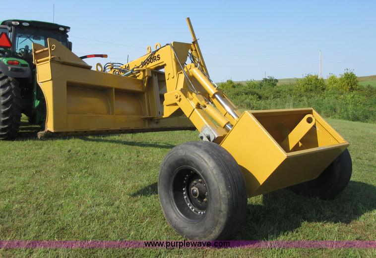 image for item I2004 2013 Garfield GGB1400RS pull type grader