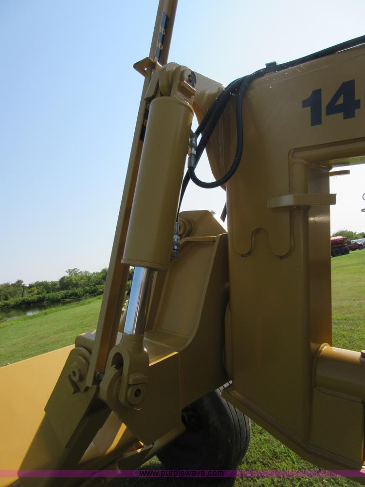 image for item I2004 2013 Garfield GGB1400RS pull type grader