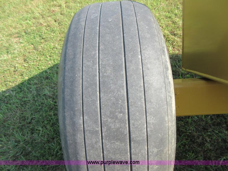 image for item I2004 2013 Garfield GGB1400RS pull type grader