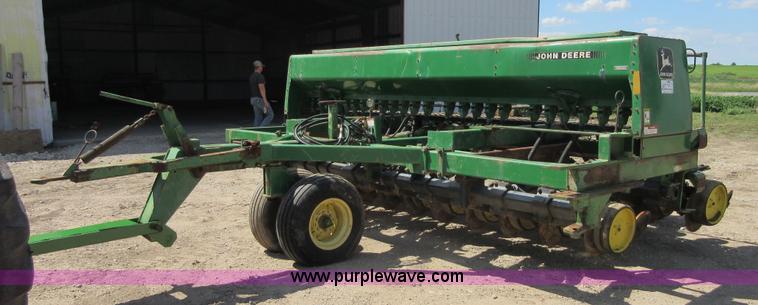 image for item I2006 John Deere 750 grain drill