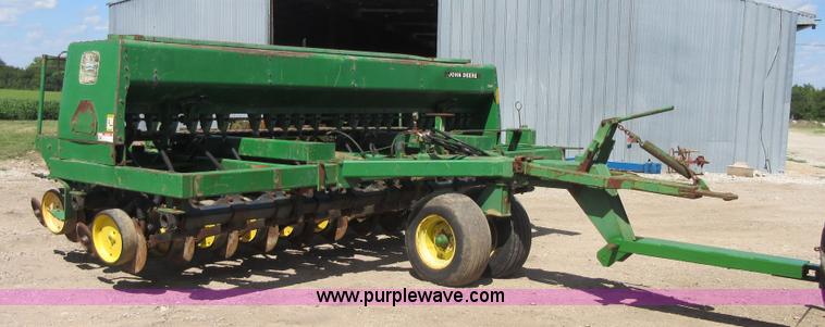 image for item I2006 John Deere 750 grain drill