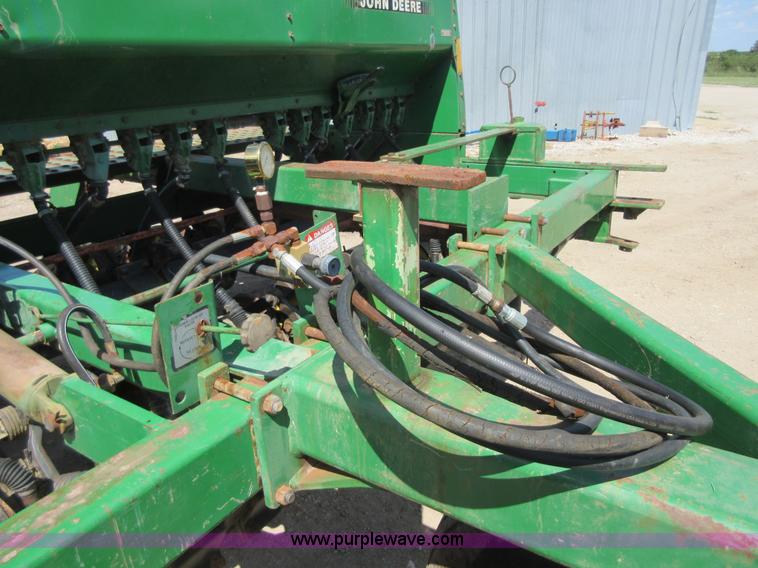 image for item I2006 John Deere 750 grain drill