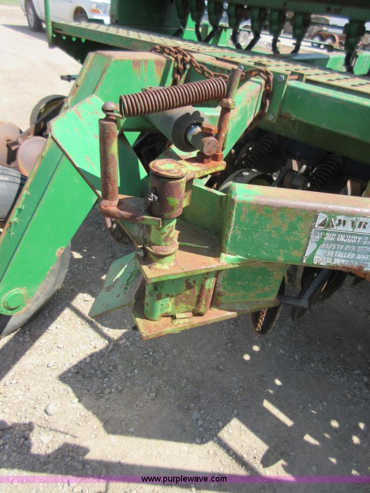 image for item I2006 John Deere 750 grain drill