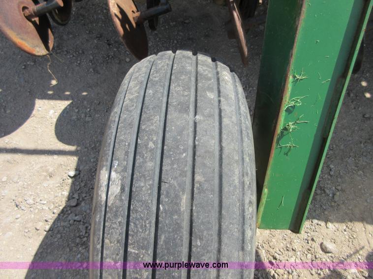 image for item I2006 John Deere 750 grain drill