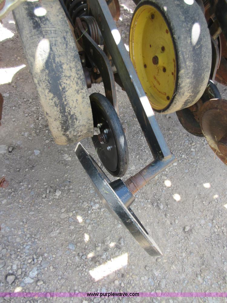 image for item I2006 John Deere 750 grain drill