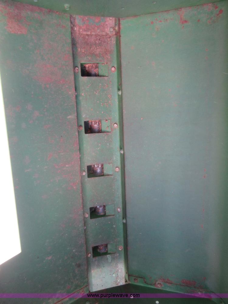 image for item I2006 John Deere 750 grain drill