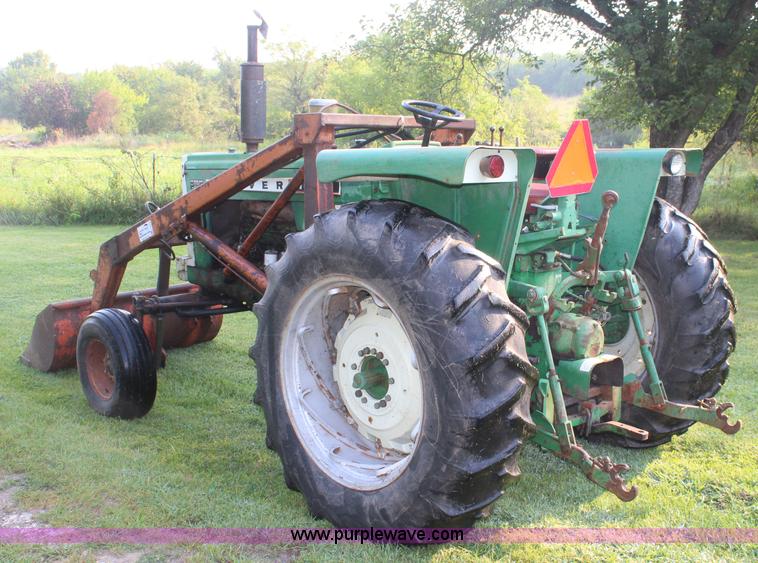 image for item J3522 1966 Oliver 1650 tractor