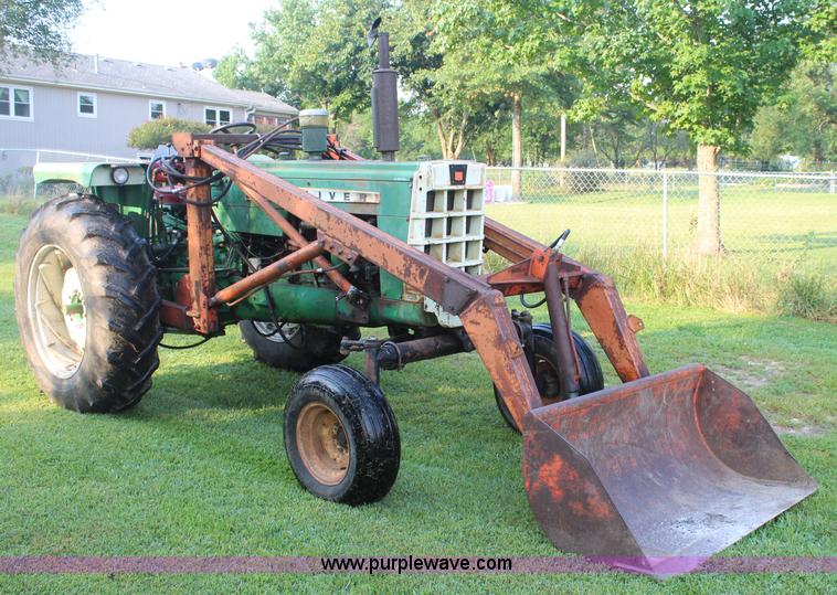 image for item J3522 1966 Oliver 1650 tractor