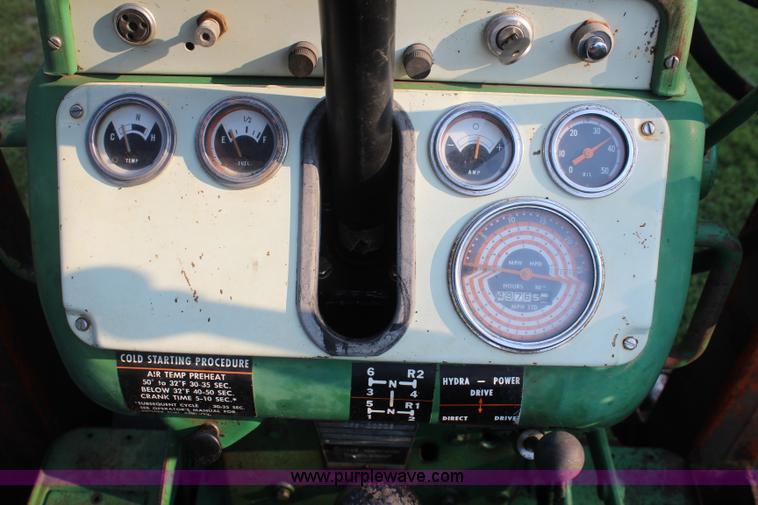 image for item J3522 1966 Oliver 1650 tractor