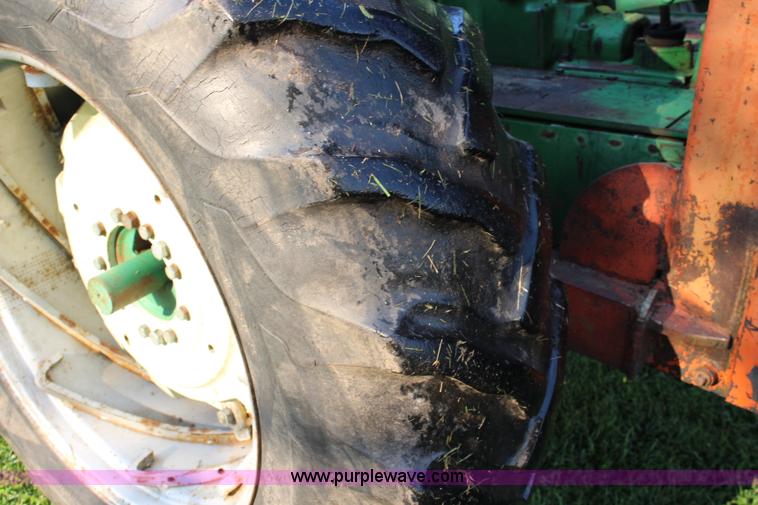 image for item J3522 1966 Oliver 1650 tractor