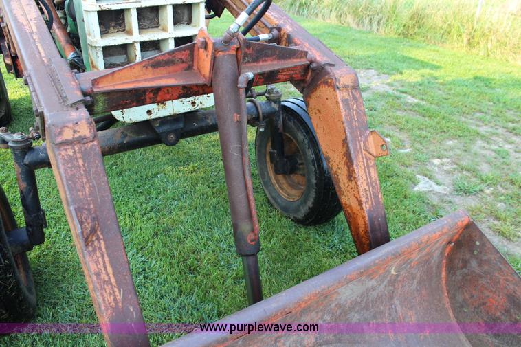 image for item J3522 1966 Oliver 1650 tractor