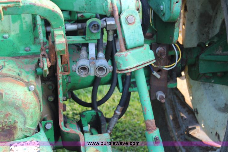 image for item J3522 1966 Oliver 1650 tractor