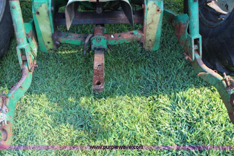 image for item J3522 1966 Oliver 1650 tractor