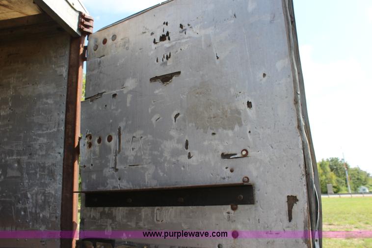 image for item J3571 1965 Timpte TT10EP grain trailer