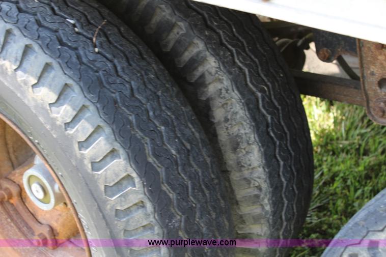 image for item J3571 1965 Timpte TT10EP grain trailer