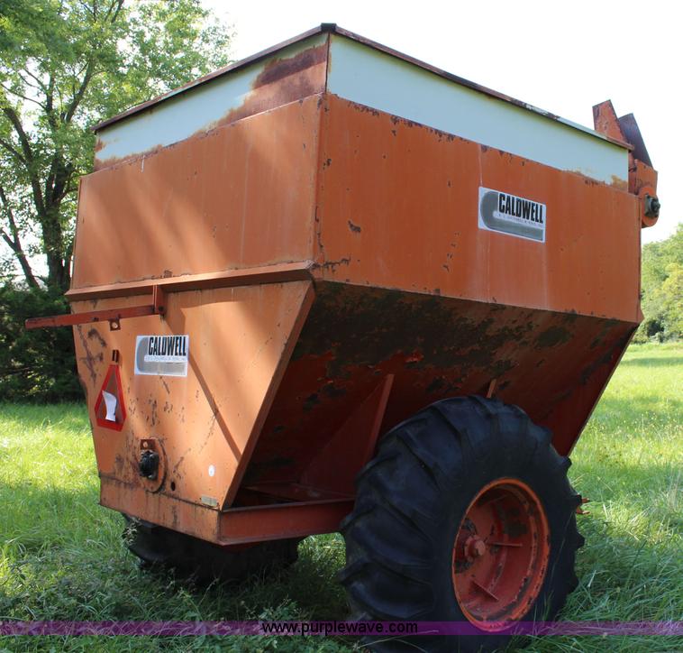 image for item J3572 Caldwell GC250 auger wagon