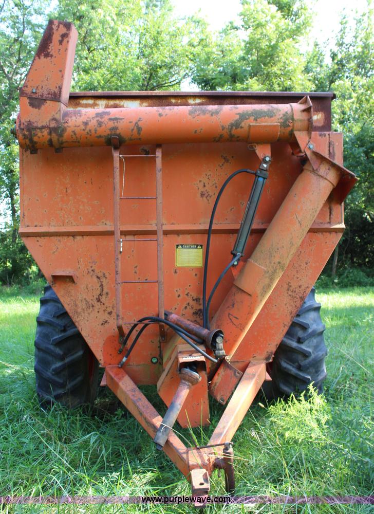 image for item J3572 Caldwell GC250 auger wagon