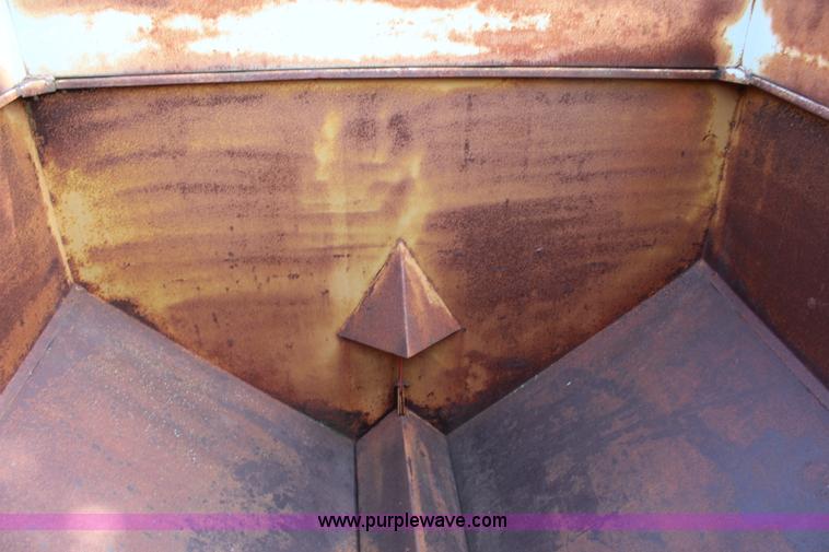 image for item J3572 Caldwell GC250 auger wagon