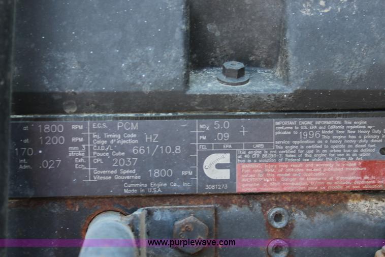 image for item J3678 1996 Freightliner FLD semi truck