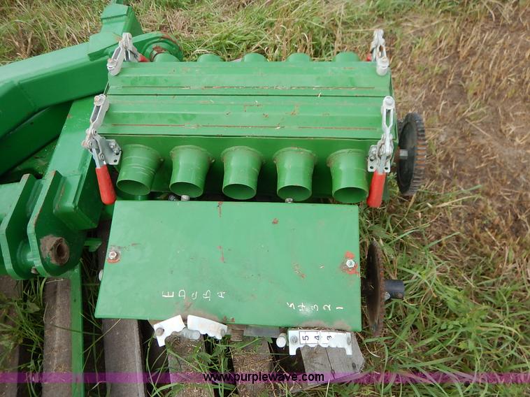 image for item J6434 Great Plains 1150 air seeder cart
