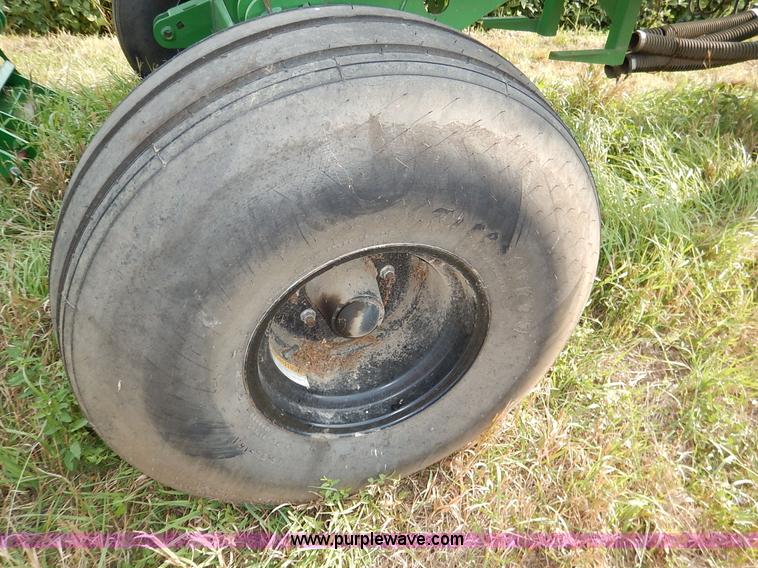 image for item J6434 Great Plains 1150 air seeder cart