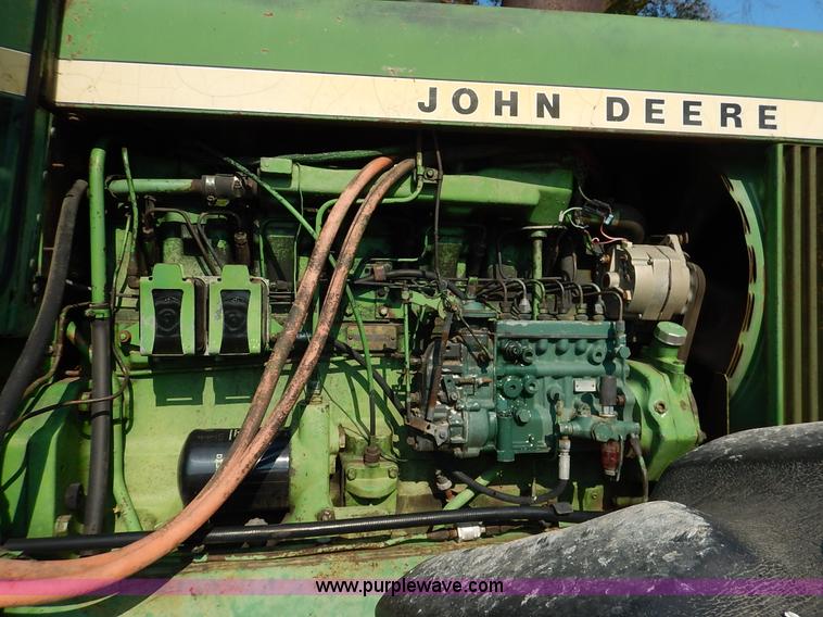 image for item J6461 1975 John Deere 7520 4WD tractor