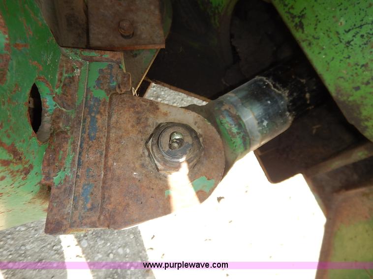 image for item J6461 1975 John Deere 7520 4WD tractor