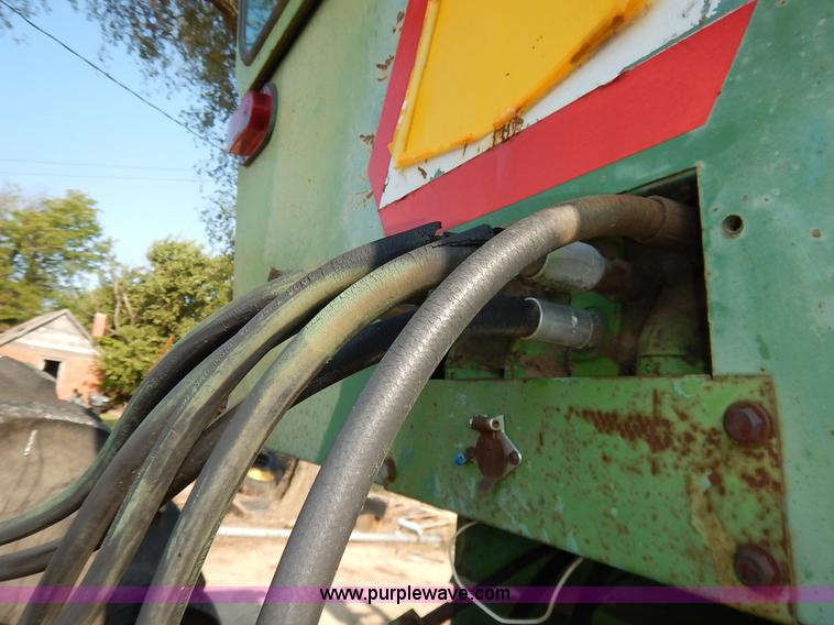 image for item J6461 1975 John Deere 7520 4WD tractor