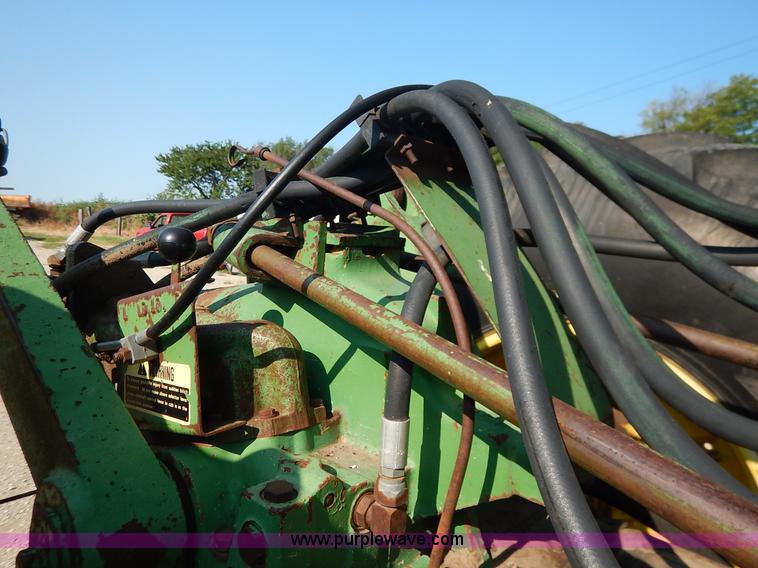 image for item J6461 1975 John Deere 7520 4WD tractor