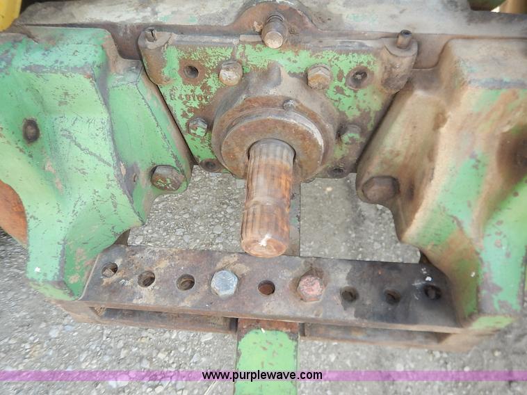 image for item J6461 1975 John Deere 7520 4WD tractor