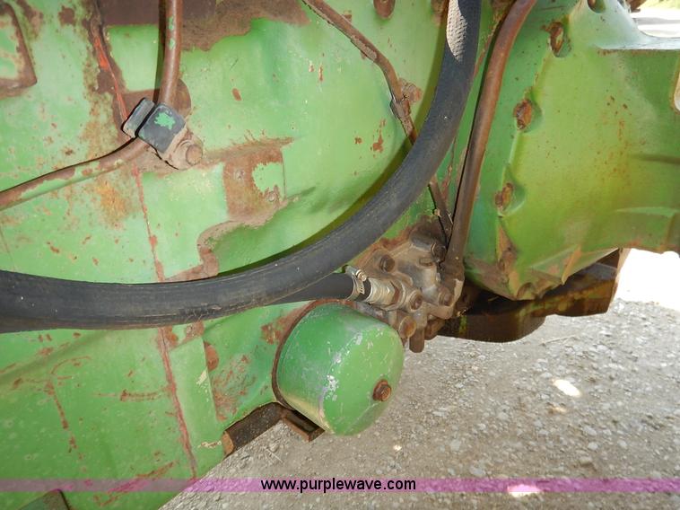 image for item J6461 1975 John Deere 7520 4WD tractor