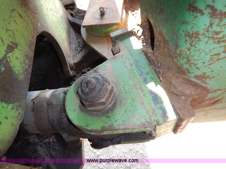 image for item J6461 1975 John Deere 7520 4WD tractor