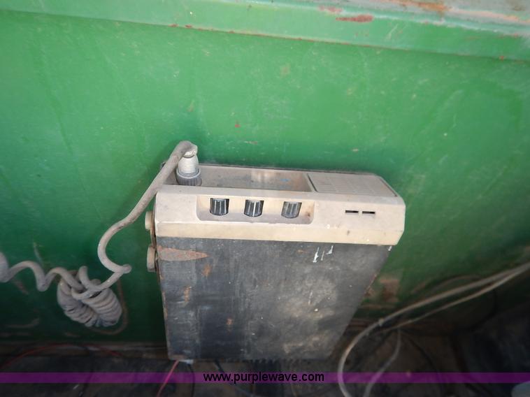 image for item J6461 1975 John Deere 7520 4WD tractor