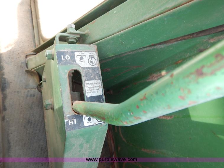 image for item J6461 1975 John Deere 7520 4WD tractor