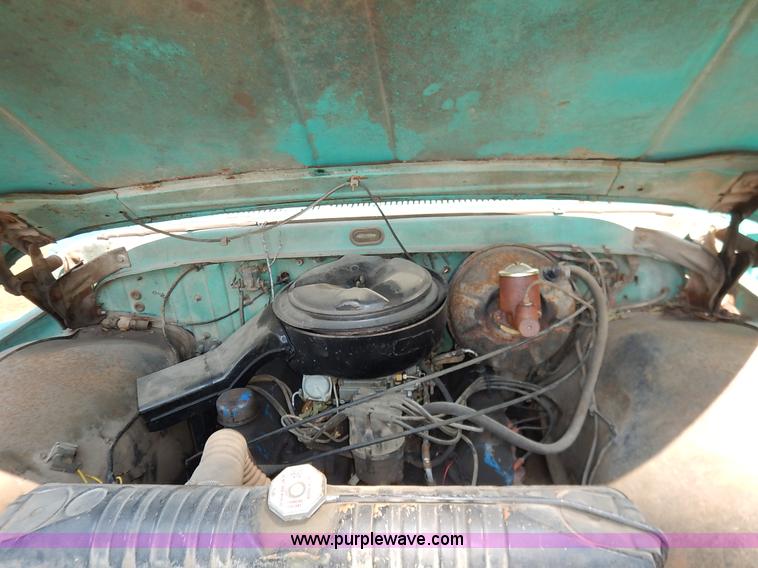 image for item J6472 1966 Ford F Series grain truck