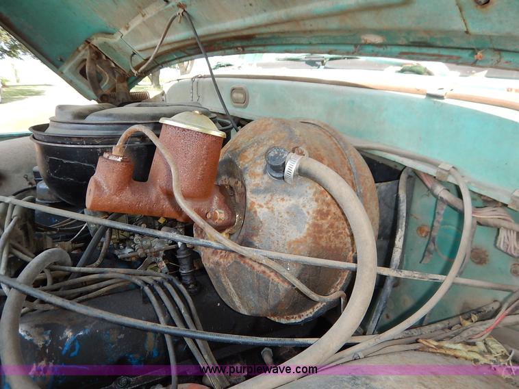 image for item J6472 1966 Ford F Series grain truck