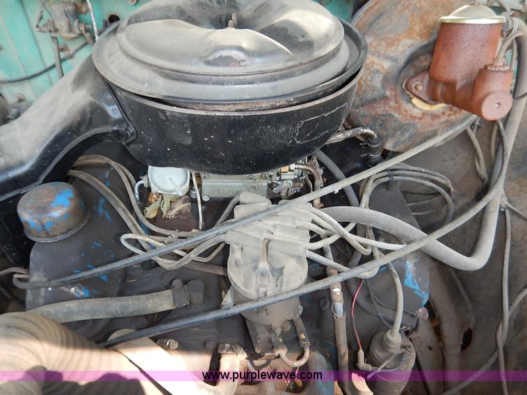 image for item J6472 1966 Ford F Series grain truck