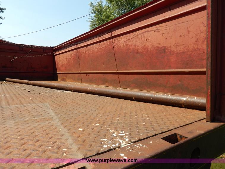 image for item J6472 1966 Ford F Series grain truck