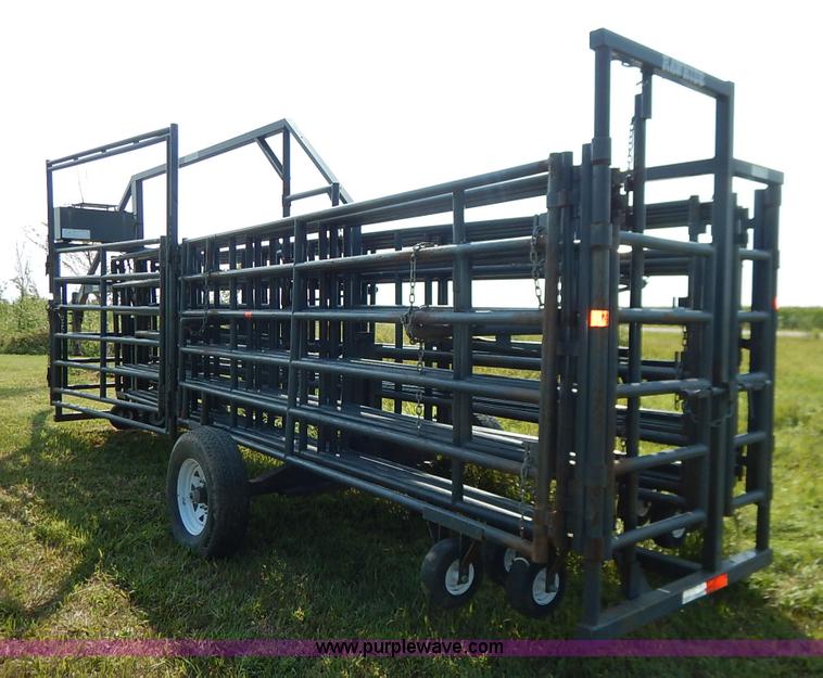 image for item J6473 Linn Rawhide gooseneck portable corral