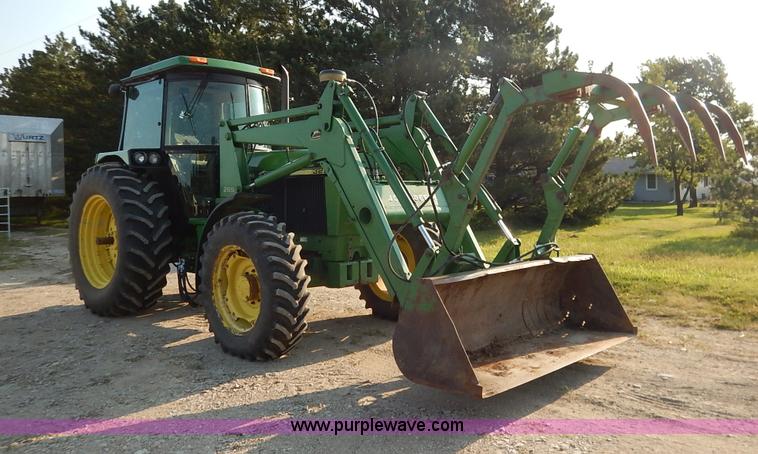 image for item J6475 1992 John Deere 3255 MFWD tractor