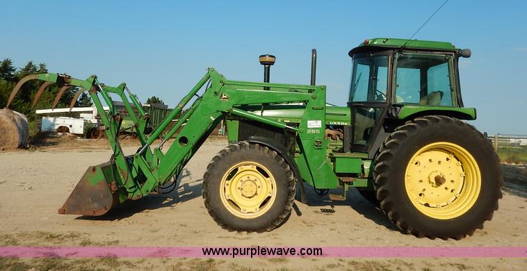 image for item J6475 1992 John Deere 3255 MFWD tractor