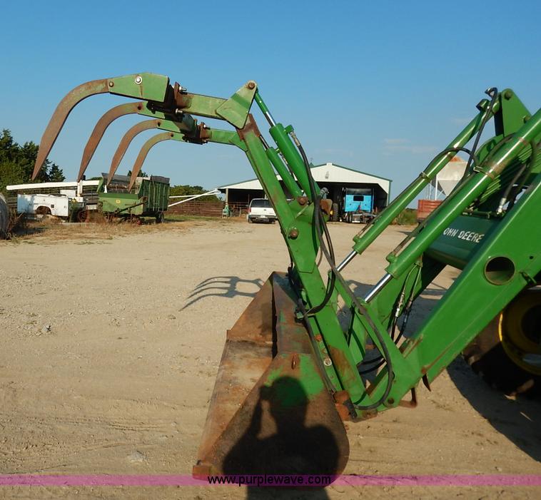 image for item J6475 1992 John Deere 3255 MFWD tractor