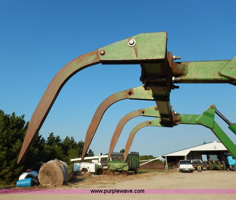 image for item J6475 1992 John Deere 3255 MFWD tractor