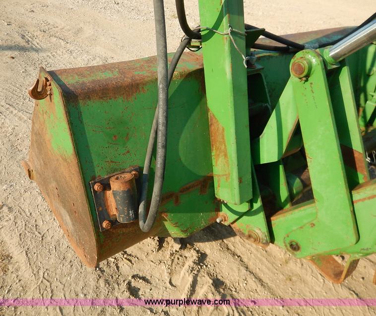 image for item J6475 1992 John Deere 3255 MFWD tractor