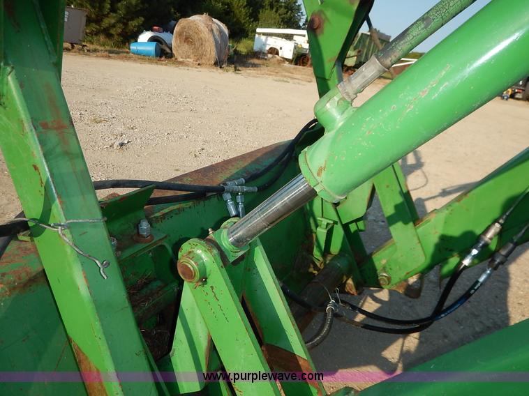 image for item J6475 1992 John Deere 3255 MFWD tractor